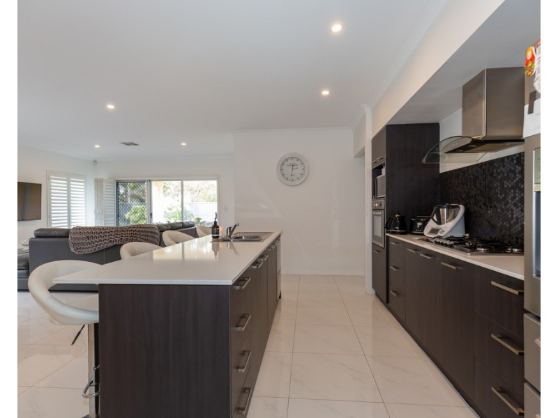 37 Semerwater Crescent, Aveley WA 6069