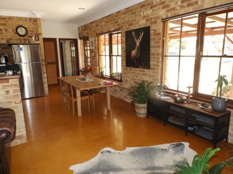 1360 Viveash Road, Swan View WA 6056