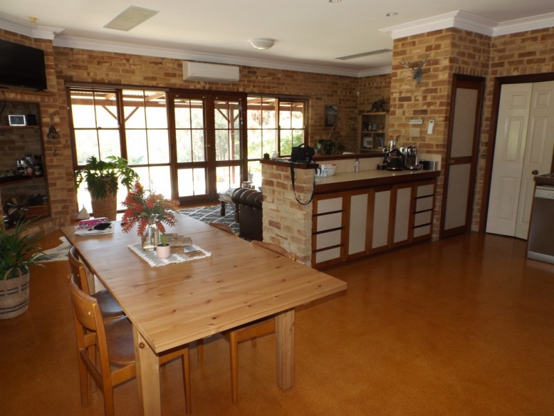 1360 Viveash Road, Swan View WA 6056