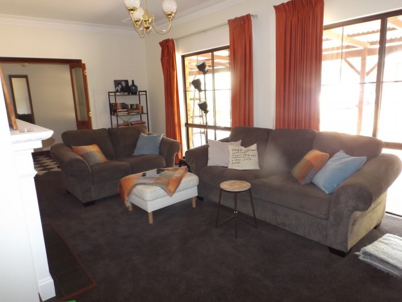 1360 Viveash Road, Swan View WA 6056