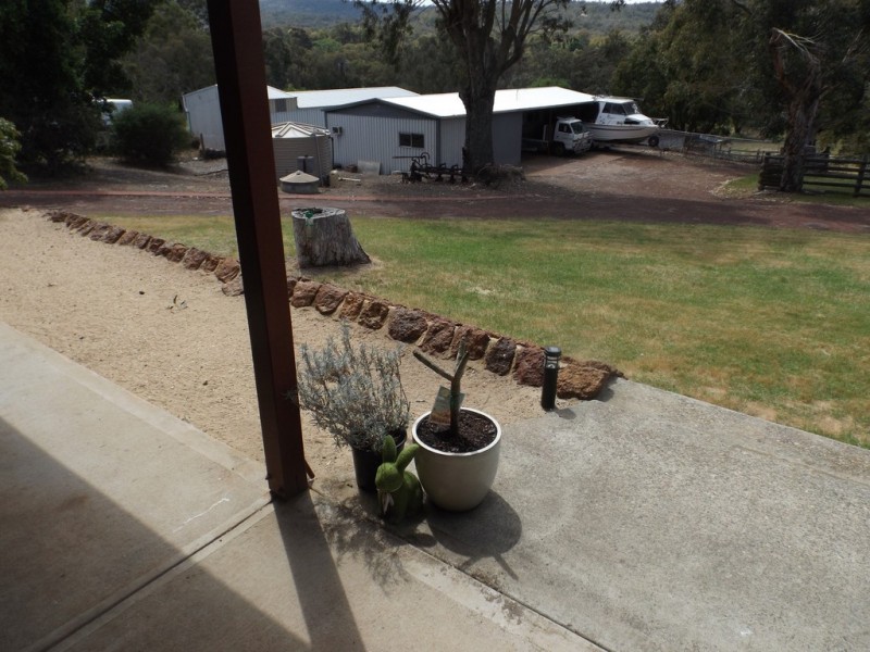 1360 Viveash Road, Swan View WA 6056