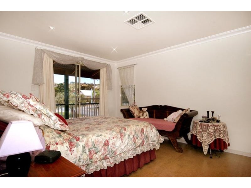 101 Salisbury Rd, Swan View WA 6056