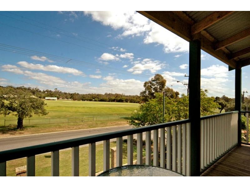101 Salisbury Rd, Swan View WA 6056