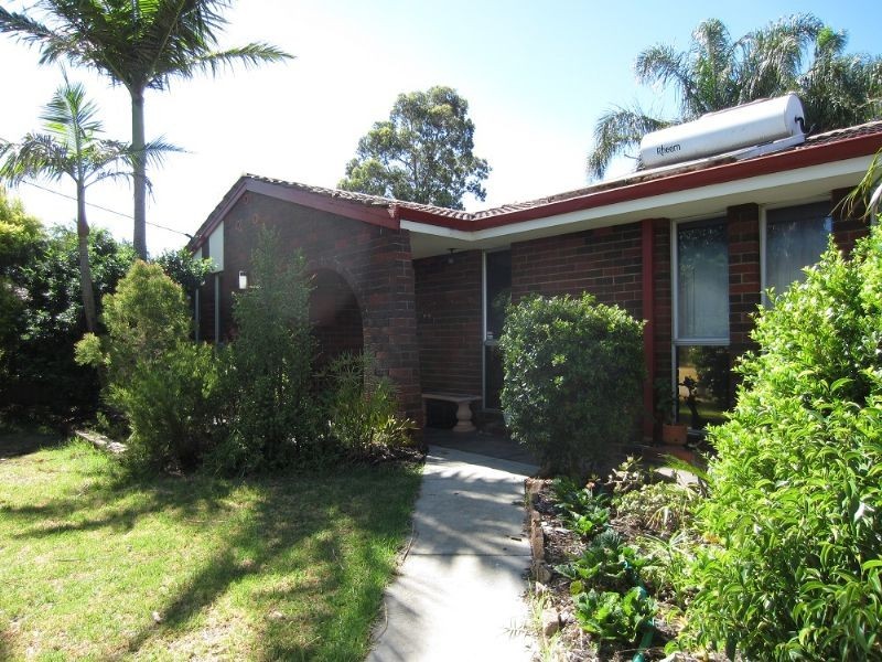 15 Christowe Drive, Swan View WA 6056