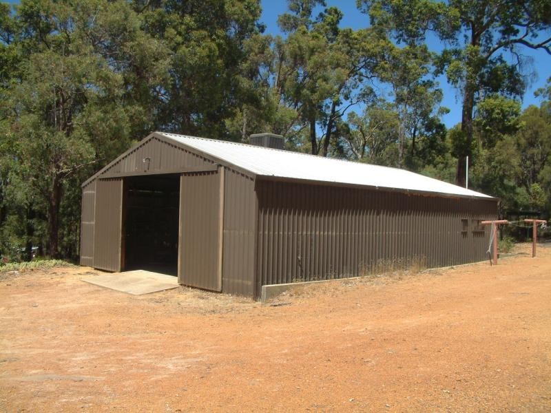 285 Vernon Ave, Mundaring WA 6073