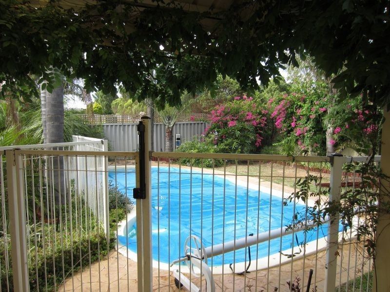 7 Bucknell Pl, Swan View WA 6056