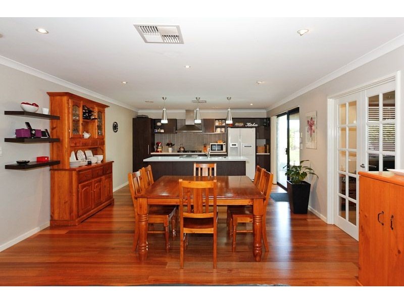 25 Aquarian Dr, Jane Brook WA 6056