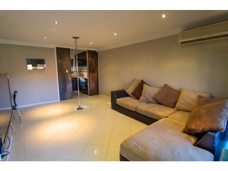 Unit 4/215 Royal Street, Yokine WA 6060