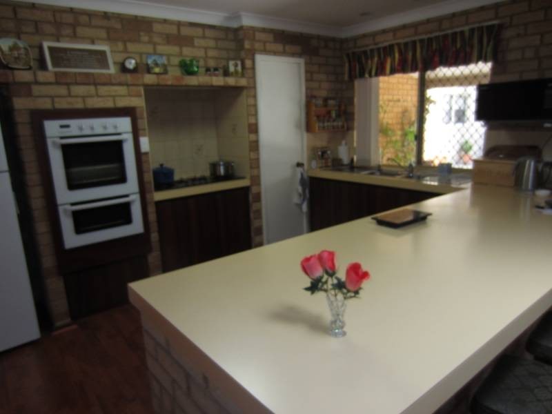 19 Ackmar Way, Swan View WA 6056