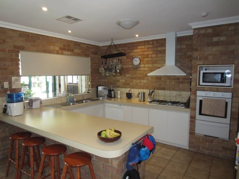 13 Campbell Way, Parkerville WA 6081