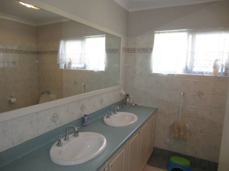 13 Campbell Way, Parkerville WA 6081