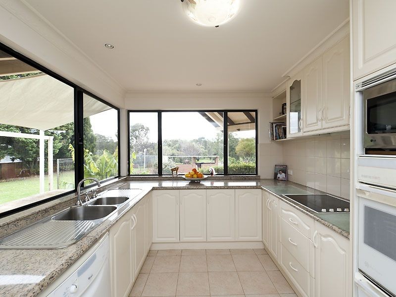 7 Baker St, Hazelmere WA 6055