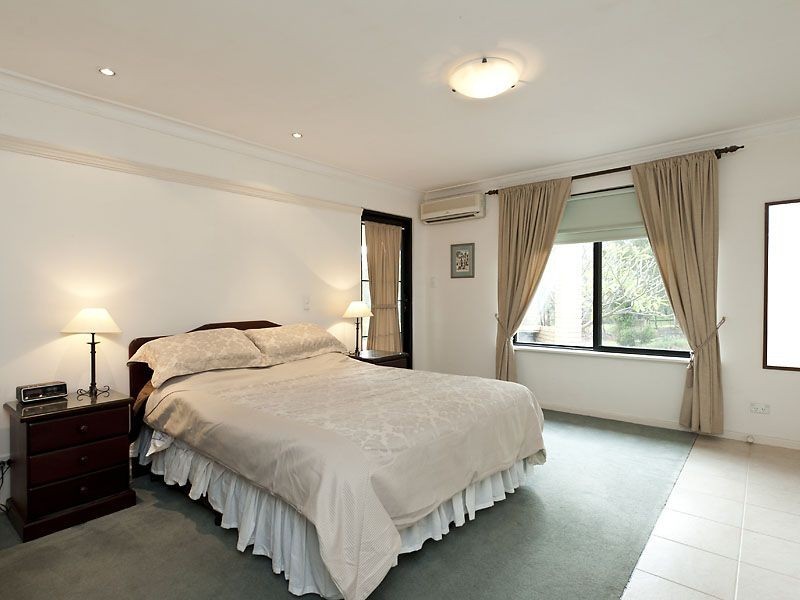 7 Baker St, Hazelmere WA 6055