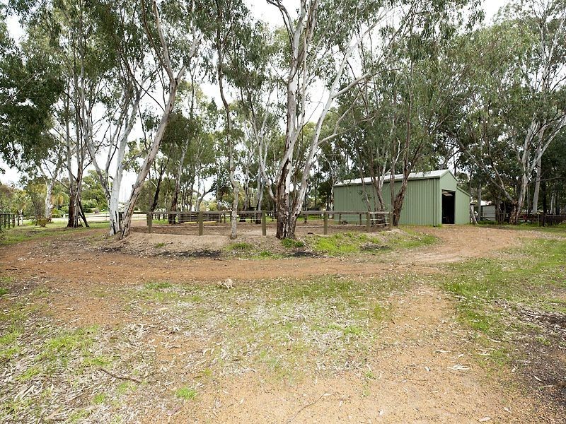 7 Baker St, Hazelmere WA 6055