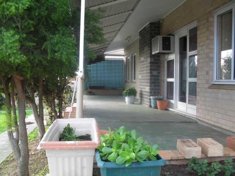 10 James St, Swan View WA 6056