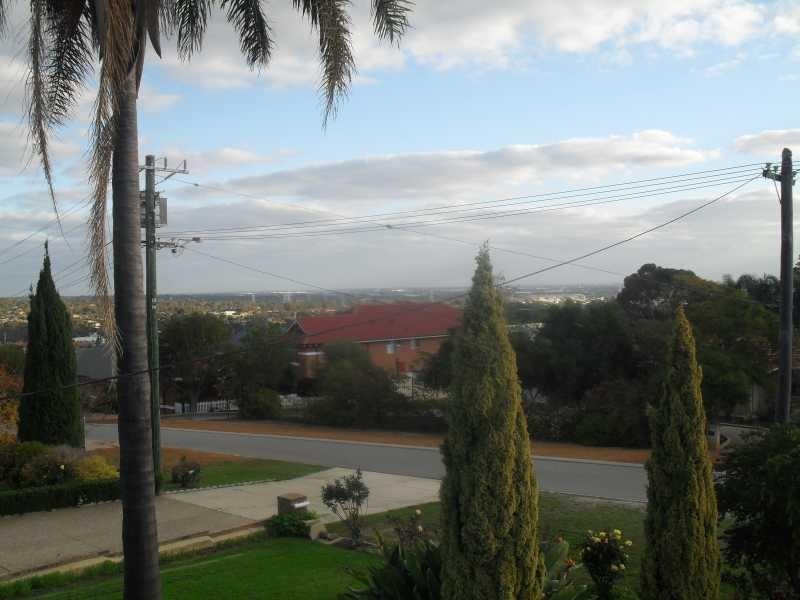 10 James St, Swan View WA 6056