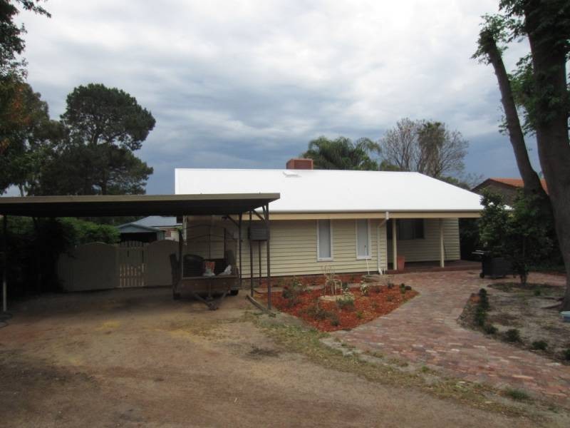 41 Cyril Rd, High Wycombe WA 6057