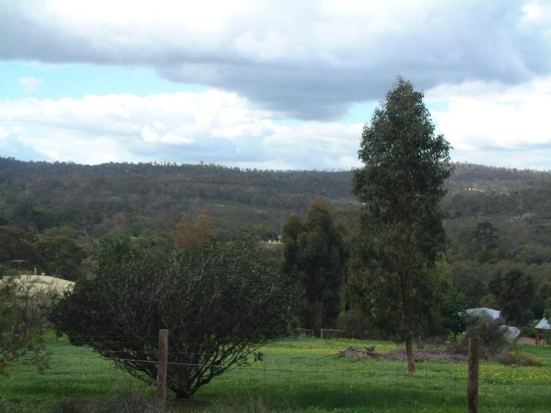 145 Viveash Rd, Jane Brook WA 6056