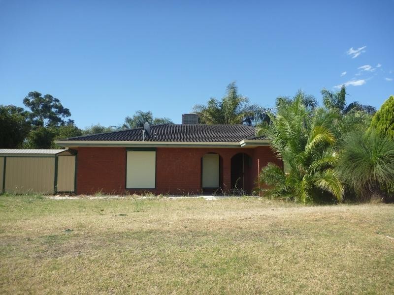 51 Blackadder Rd, Swan View WA 6056