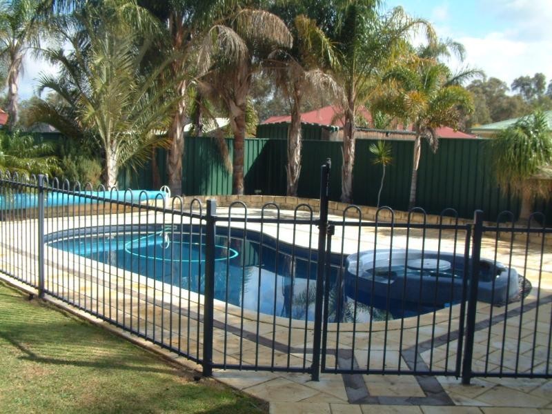 26 Hamlet Pass, Jane Brook WA 6056