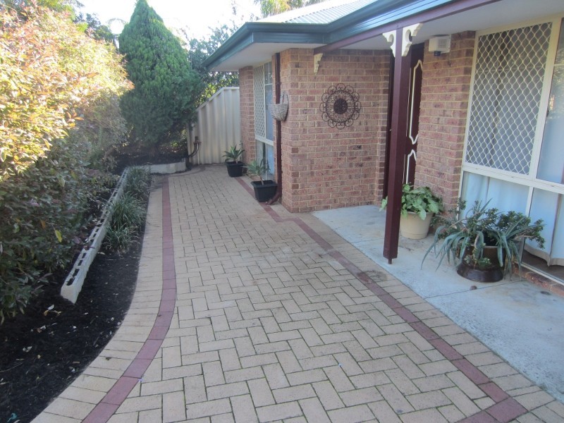 19 Wilgie Gdns, Swan View WA 6056