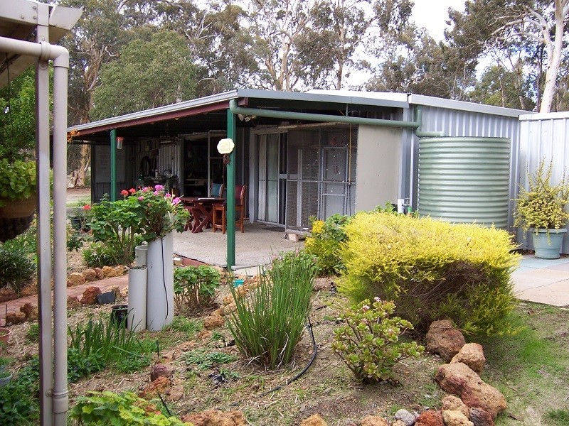 25 Tamma Road, Bakers Hill WA 6562