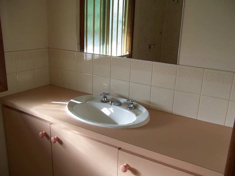 16A Berry Brow Road, Bakers Hill WA 6562