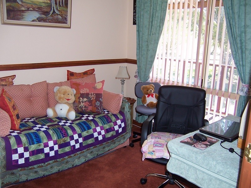 70 Almond Ave, Bakers Hill WA 6562