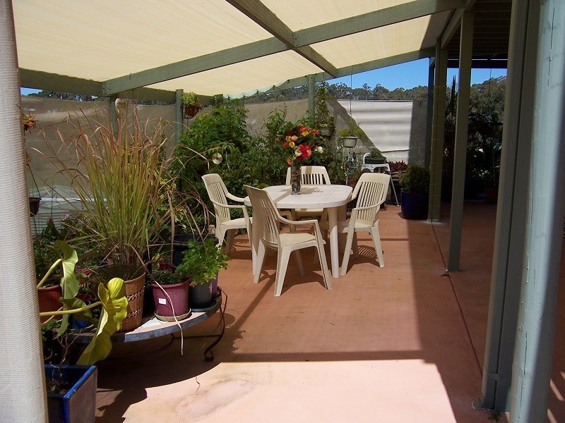 70 Almond Ave, Bakers Hill WA 6562