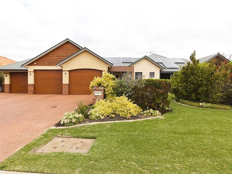 10 Brentwood Way, The Vines WA 6069