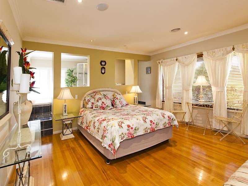 10 Brentwood Way, The Vines WA 6069