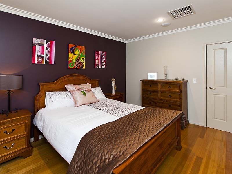 10 Brentwood Way, The Vines WA 6069