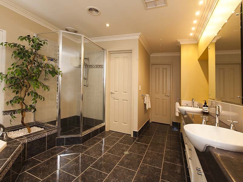 10 Brentwood Way, The Vines WA 6069