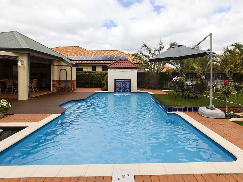 10 Brentwood Way, The Vines WA 6069