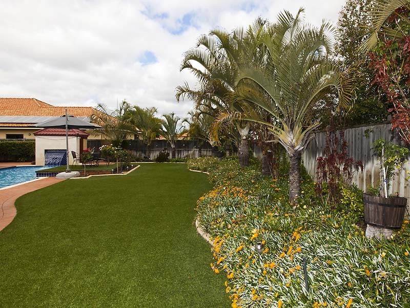 10 Brentwood Way, The Vines WA 6069