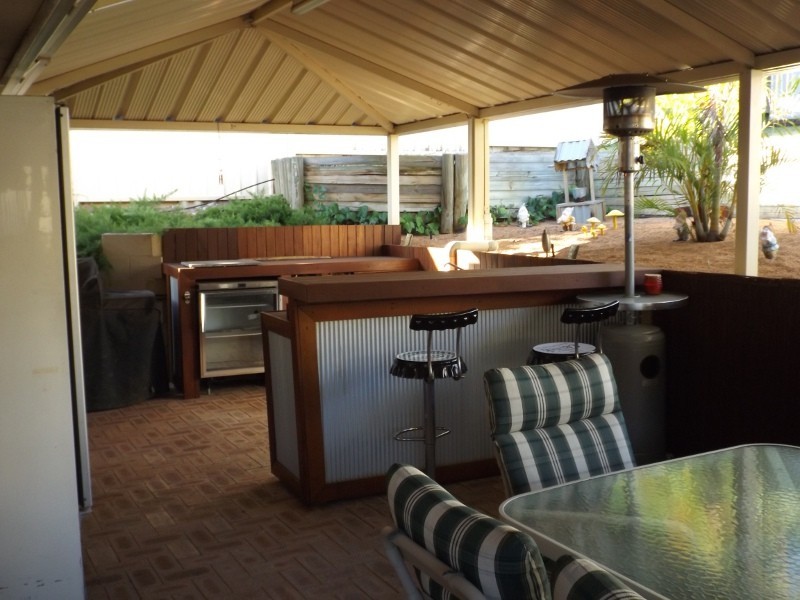 735 Katharine St, Bellevue WA 6056