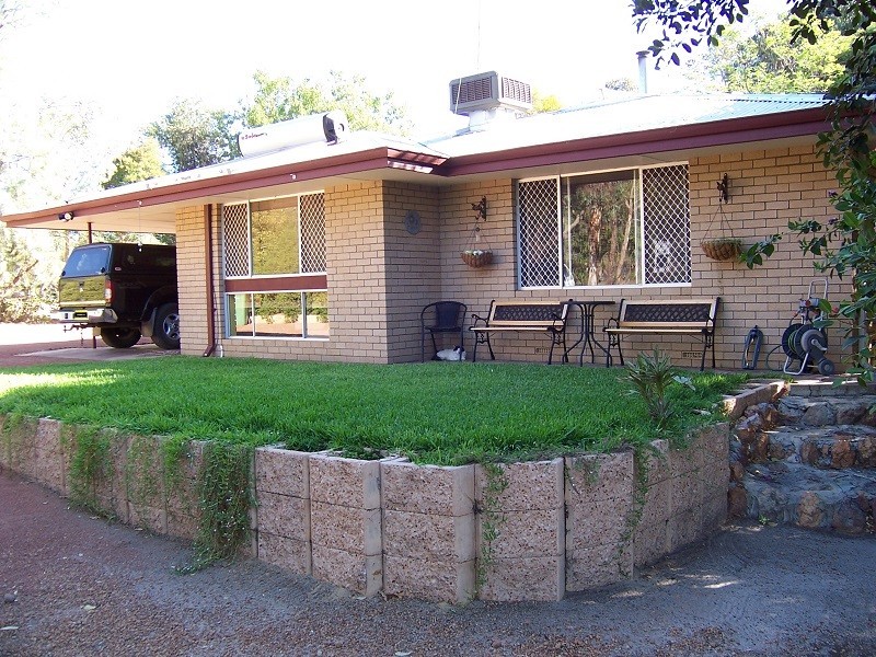 16 Berry Brow Road, Bakers Hill WA 6562