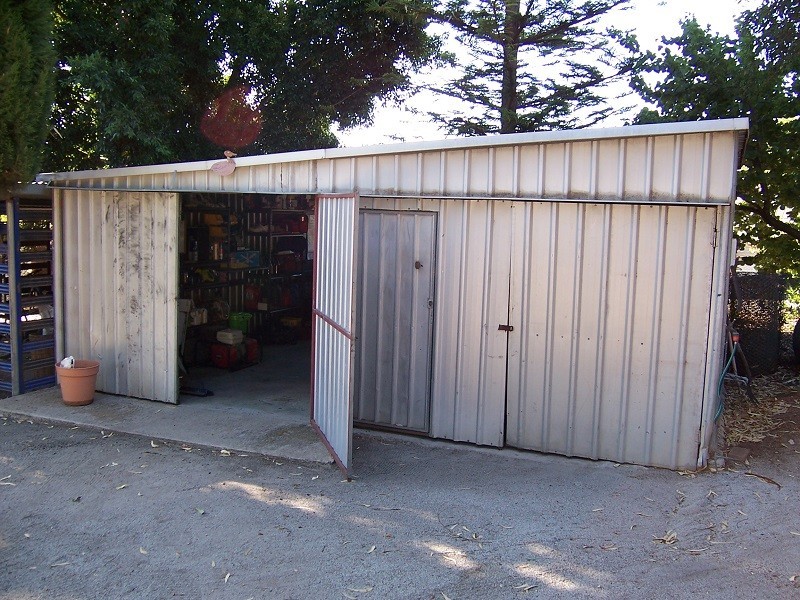 16 Berry Brow Road, Bakers Hill WA 6562