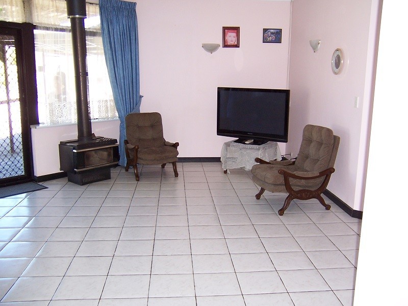 43 Warburton Ct, Byford WA 6122