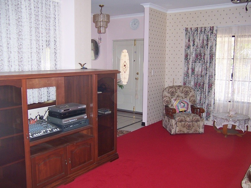 43 Warburton Ct, Byford WA 6122