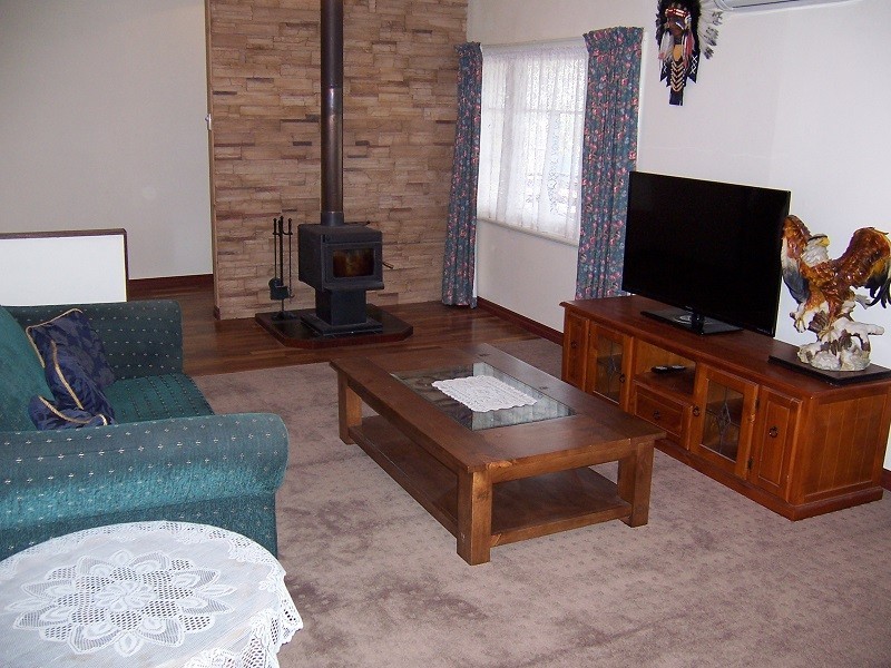 14 Berry Brow Road, Bakers Hill WA 6562