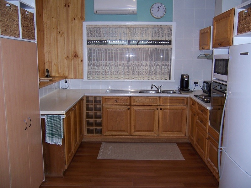 14 Berry Brow Road, Bakers Hill WA 6562