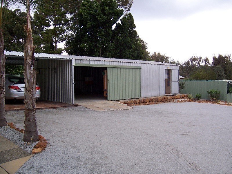 14 Berry Brow Road, Bakers Hill WA 6562