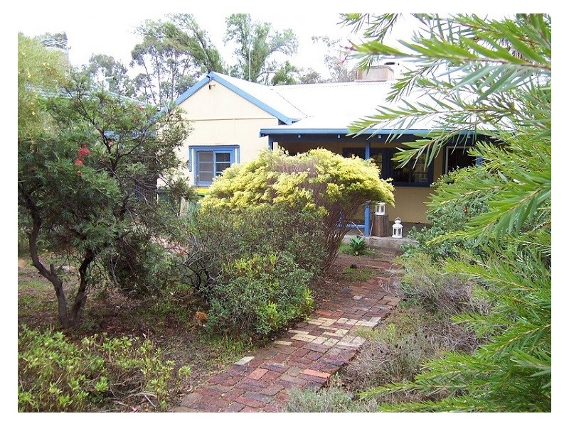 4 St George Street, Bakers Hill WA 6562