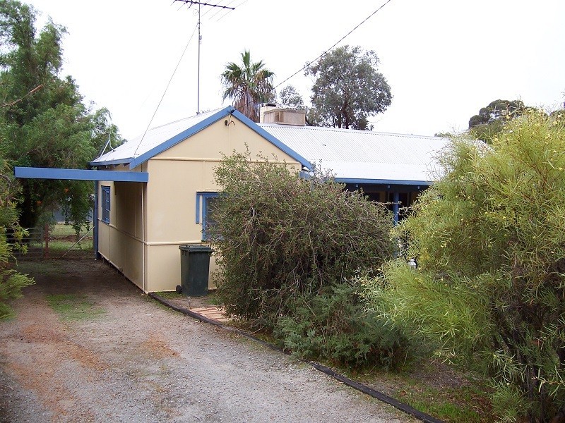 4 St George Street, Bakers Hill WA 6562