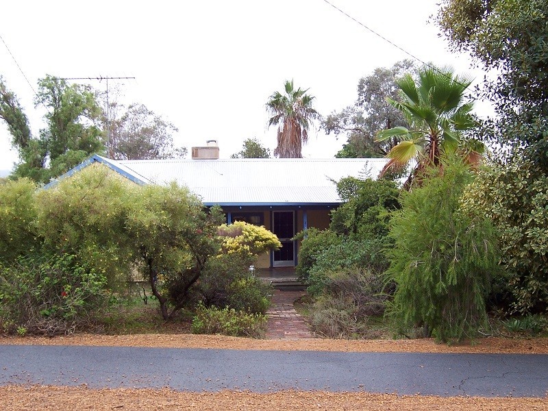 4 St George Street, Bakers Hill WA 6562