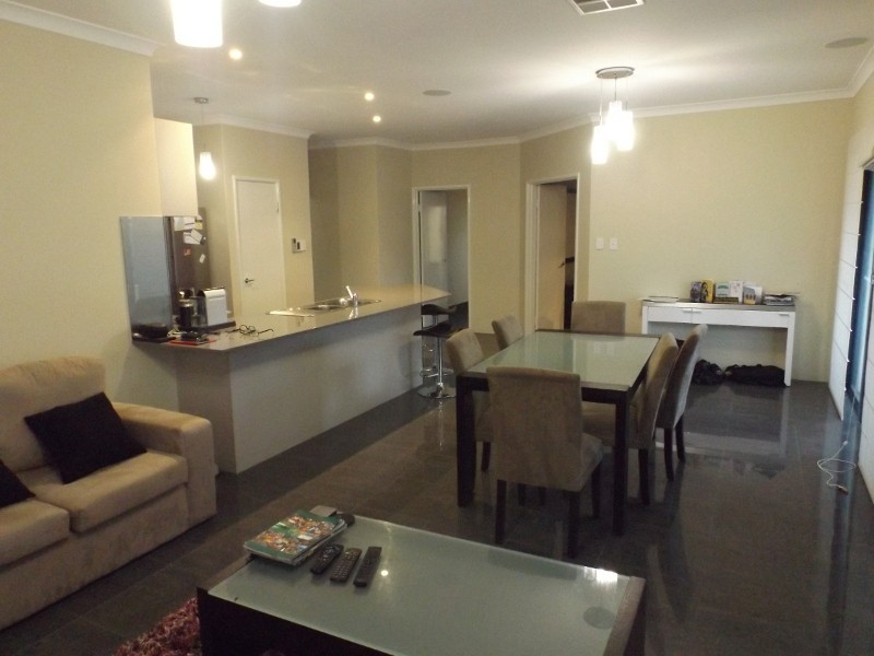 9 Athena St, Aveley WA 6069