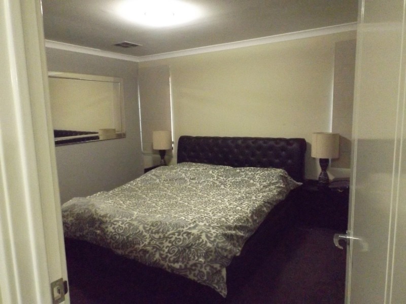9 Athena St, Aveley WA 6069