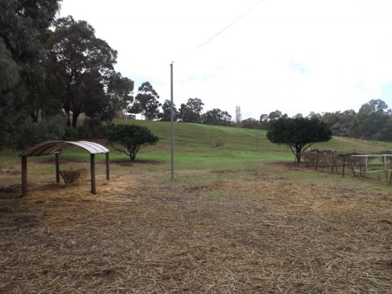 1700 Park Rd, Hovea WA 6071