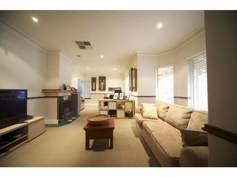 184 Copley Rd, Upper Swan WA 6069